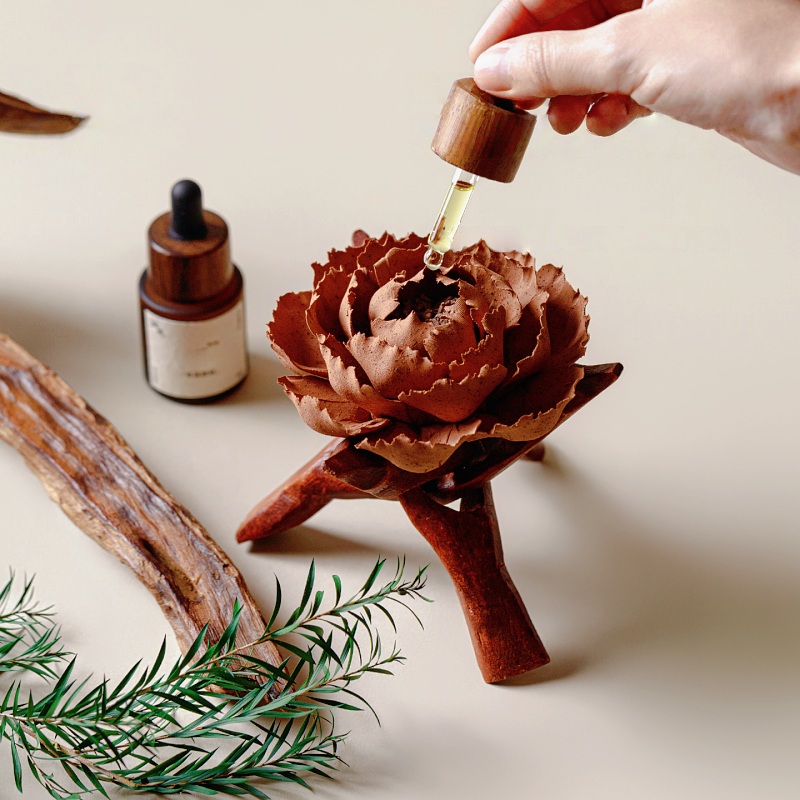 Heritage Porcelain Petal Incense Holder & Oil Diffuser - Rose
